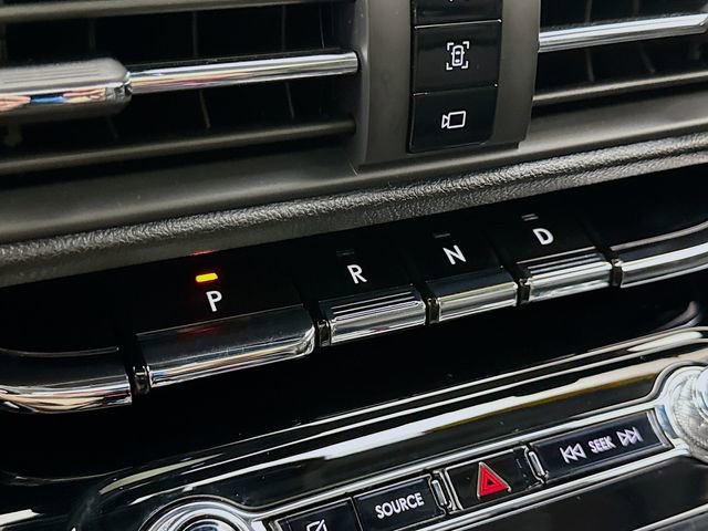 Used 2021 Lincoln Corsair Reserve w/ Equipment Group 201A image 17