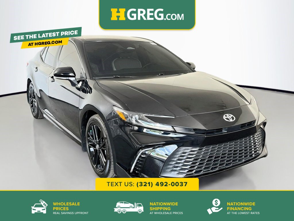 Used 2026 Toyota Camry SE FWD image 1