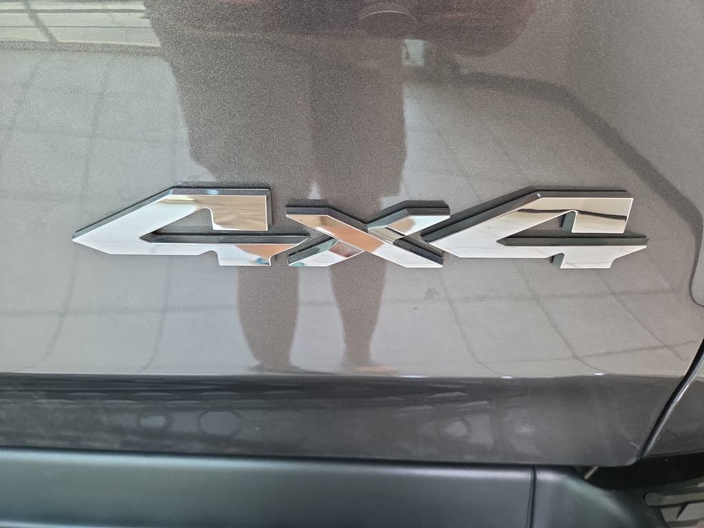 Used 2022 RAM 1500 Laramie AWD/4WD image 10