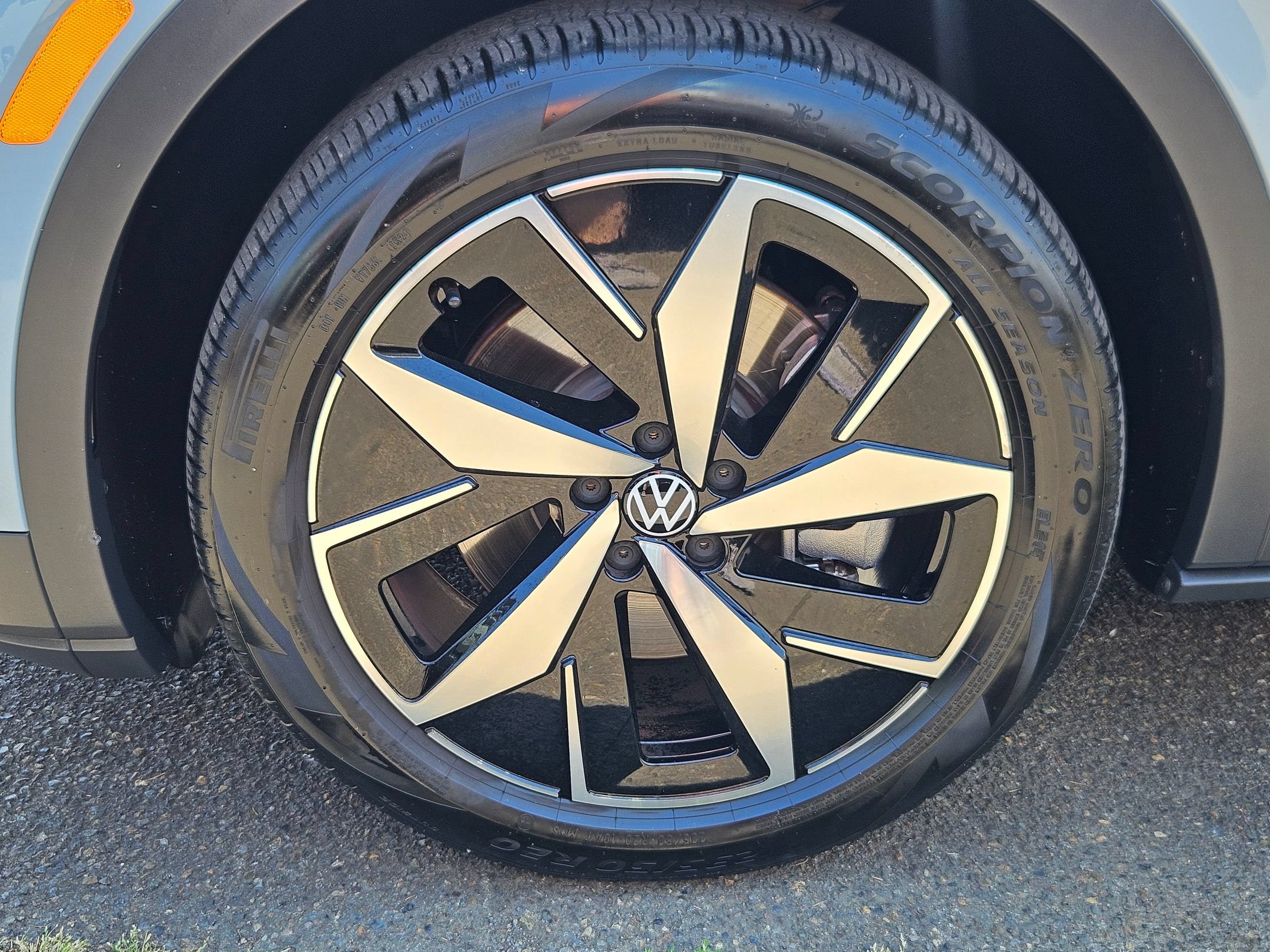 Used 2024 Volkswagen ID.4 Pro S AWD/4WD image 33