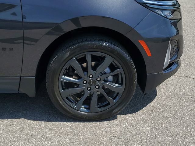 Certified 2022 Chevrolet Equinox RS w/ RS Leather Package AWD/4WD image 5