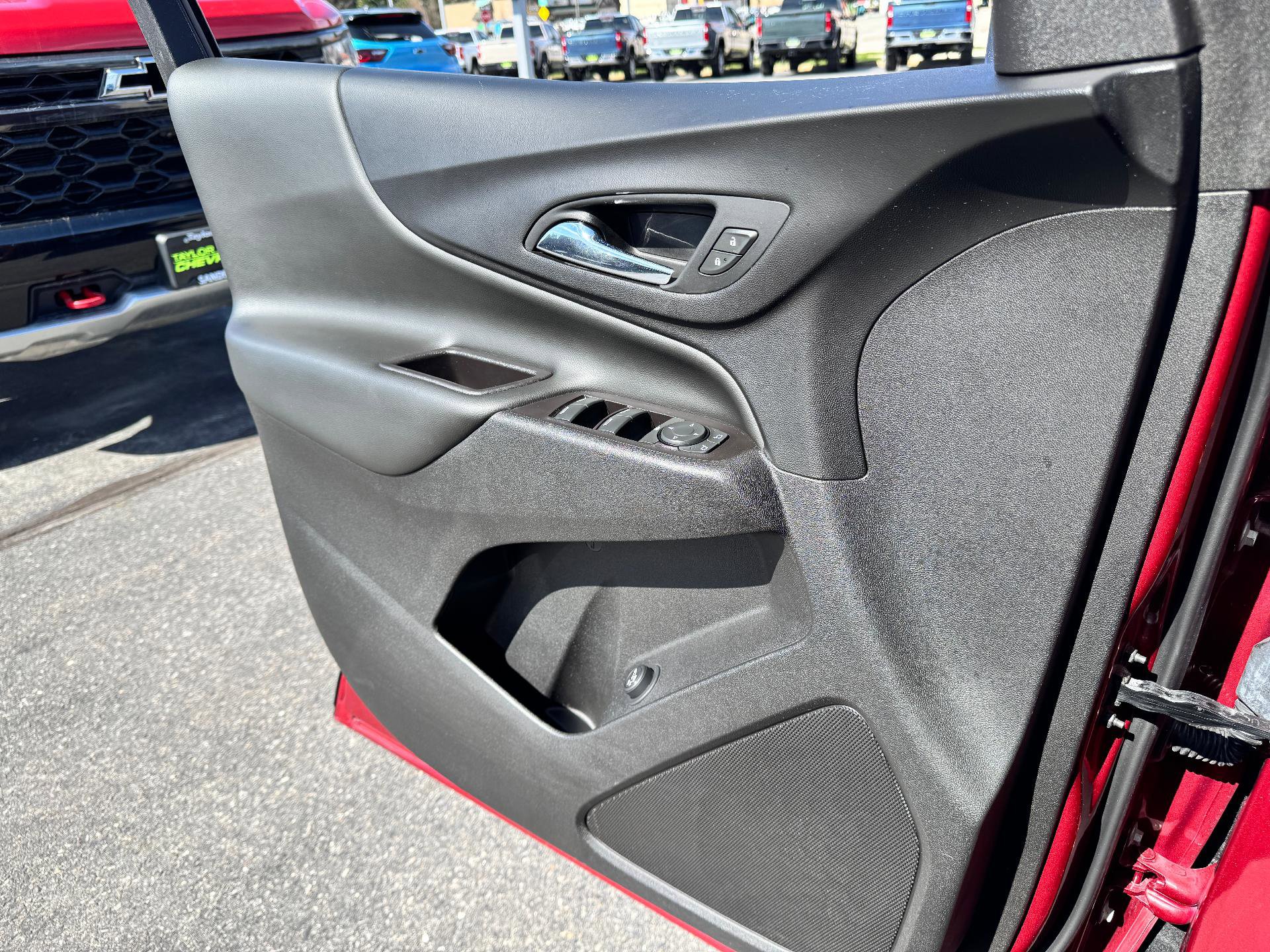 Used 2021 Chevrolet Equinox LT image 29