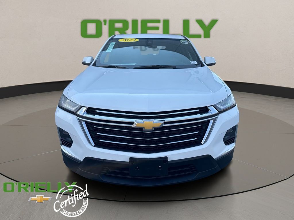 Used 2023 Chevrolet Traverse LT AWD/4WD image 9