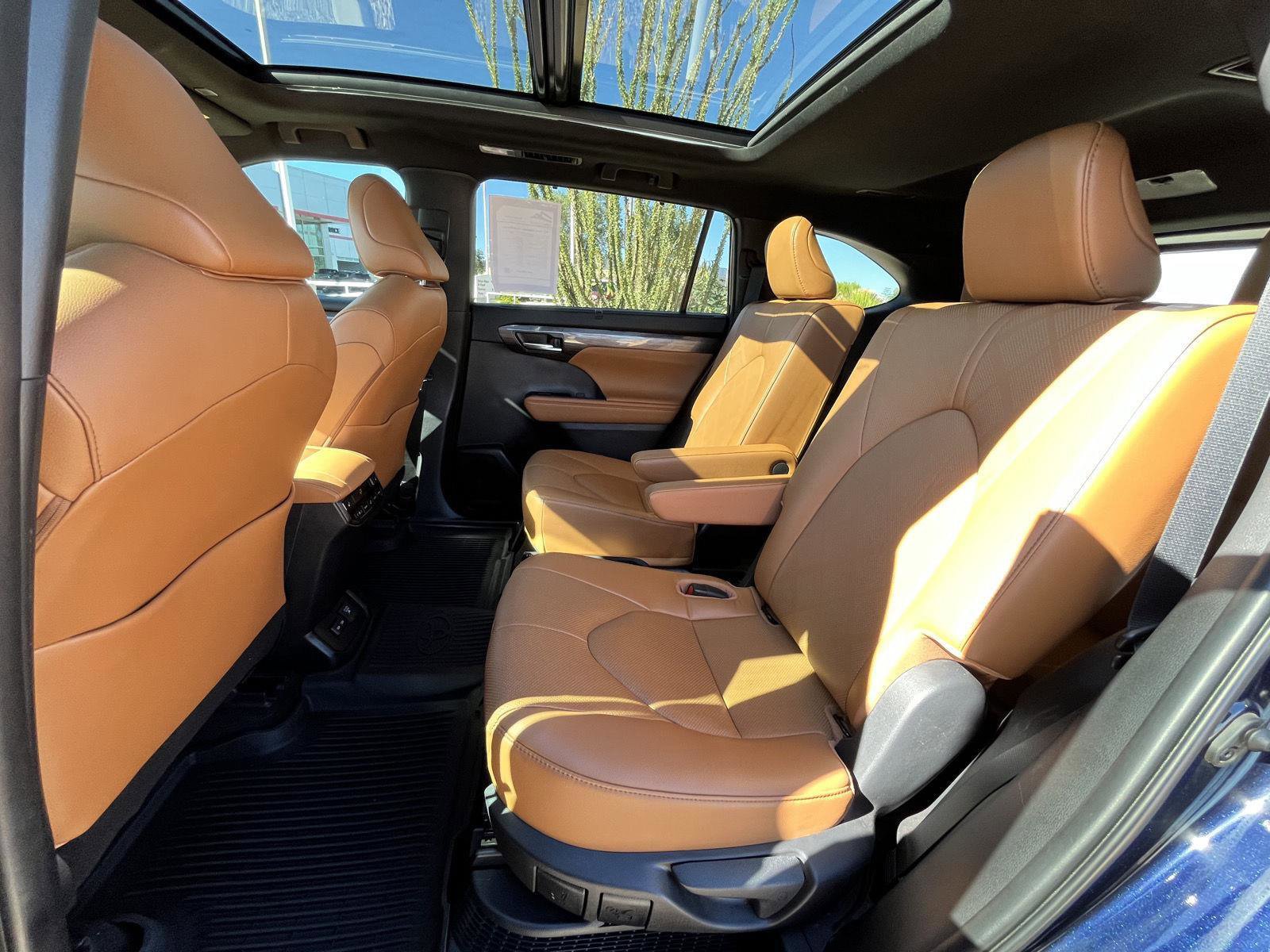 Used 2023 Toyota Highlander Platinum image 22