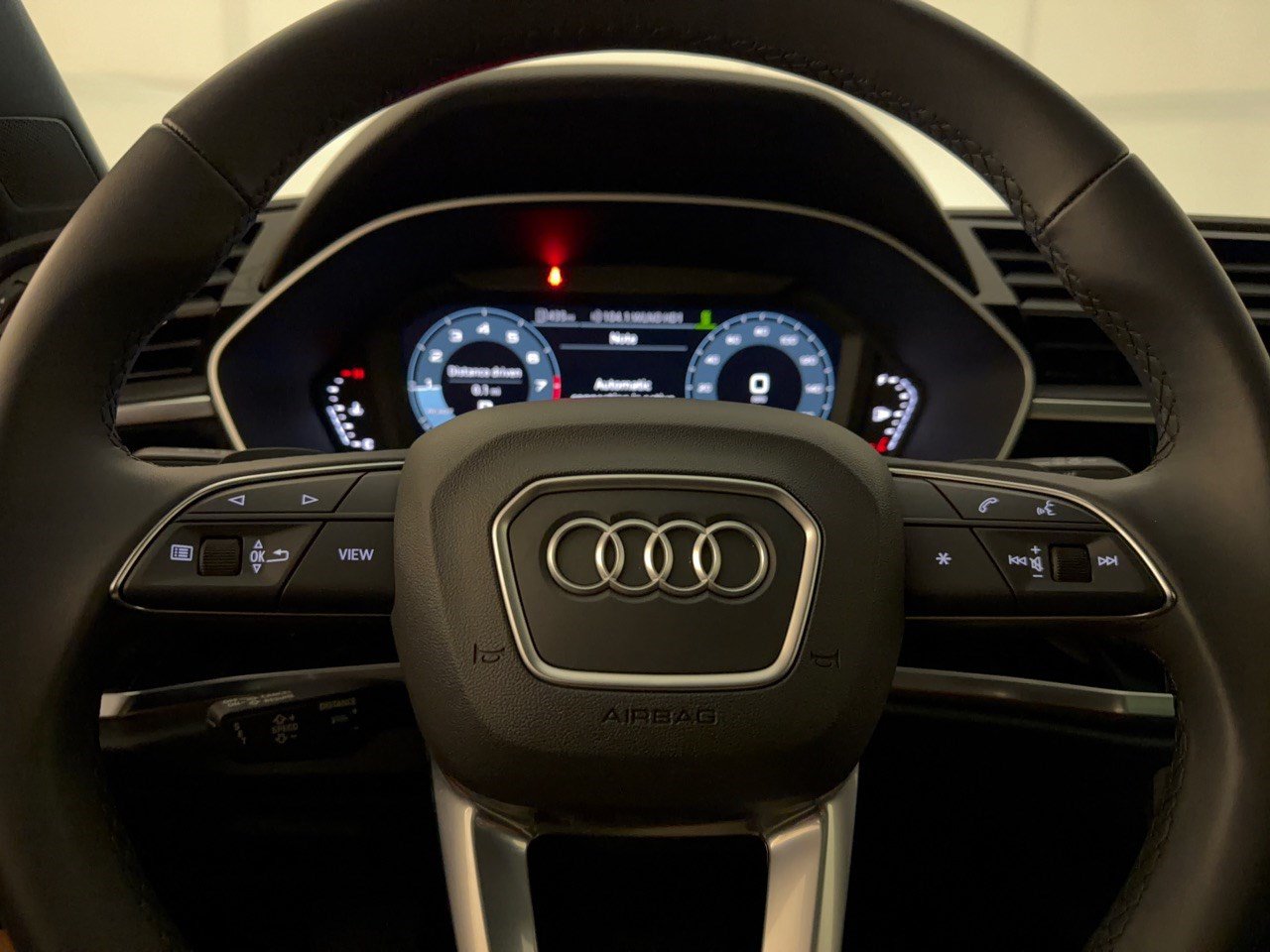 Certified 2025 Audi Q3 2.0T Premium w/ Convenience Package AWD/4WD image 10
