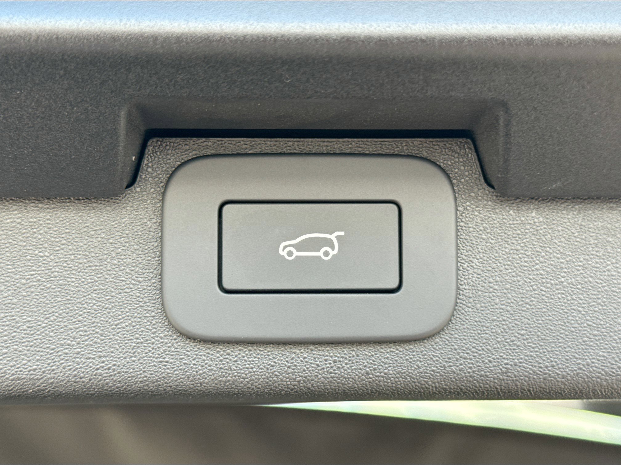 New 2026 Land Rover Discovery Limited Edition image 14