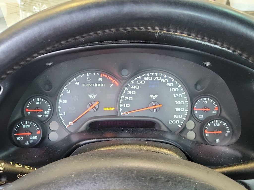 Used 2001 Chevrolet Corvette Convertible w/ Preferred Equipment Group1 RWD image 17