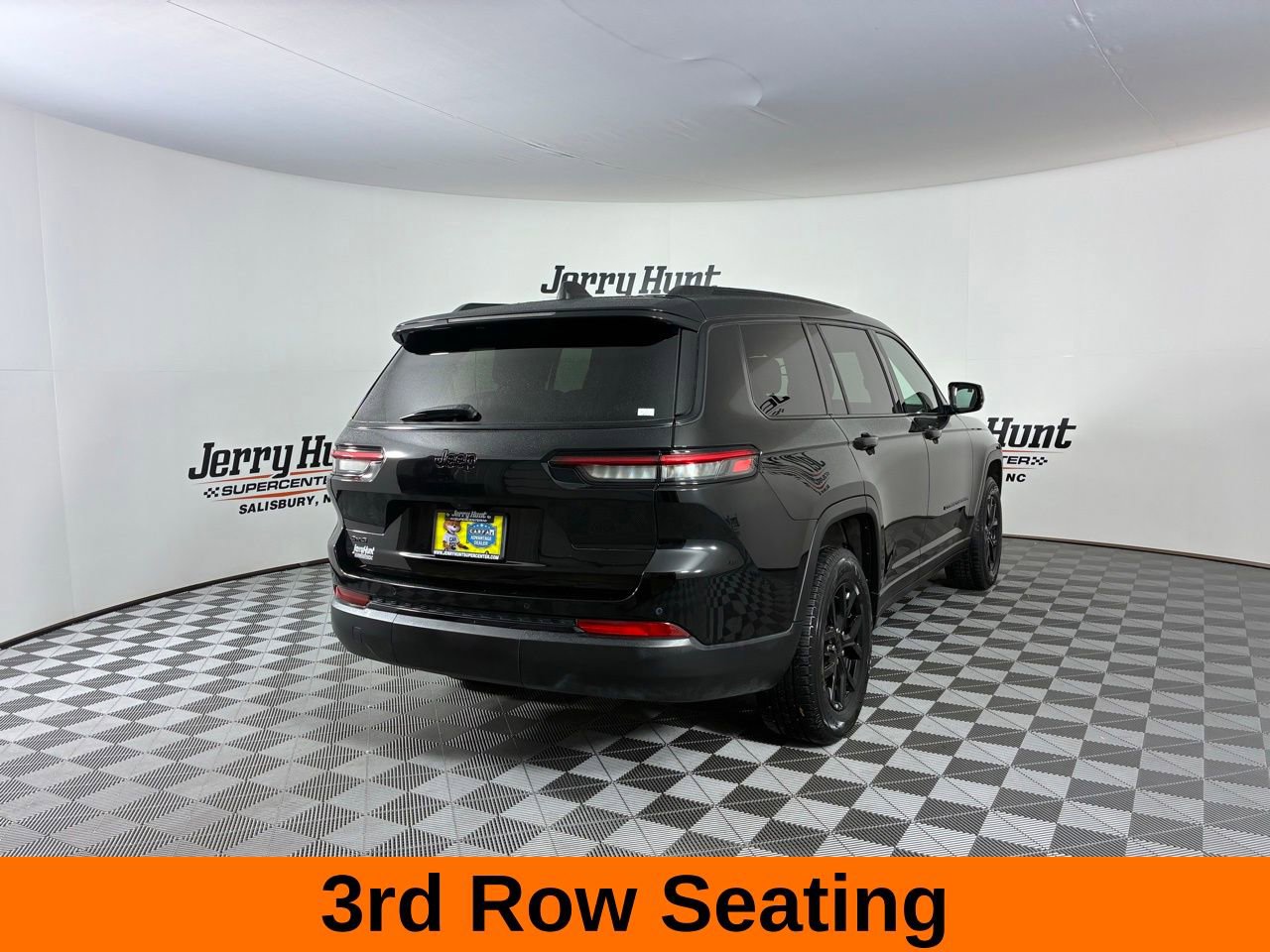 Used 2024 Jeep Grand Cherokee L Altitude image 7