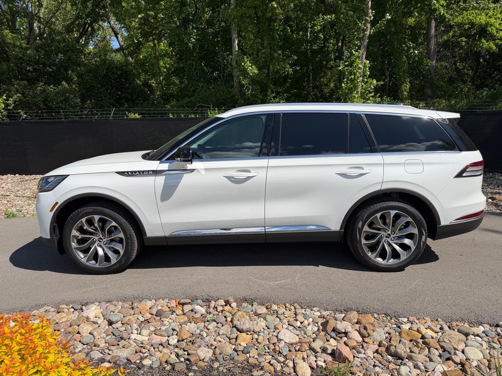 New 2026 Lincoln Aviator Reserve AWD/4WD image 2
