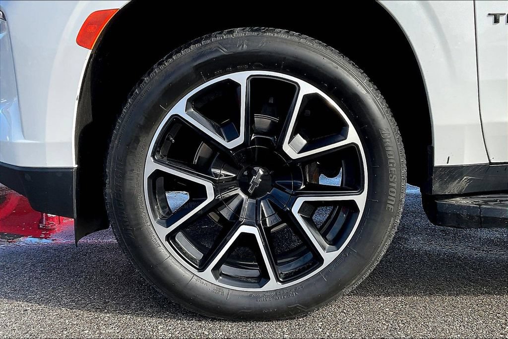 Used 2024 Chevrolet Tahoe RST w/ Luxury Package AWD/4WD image 31