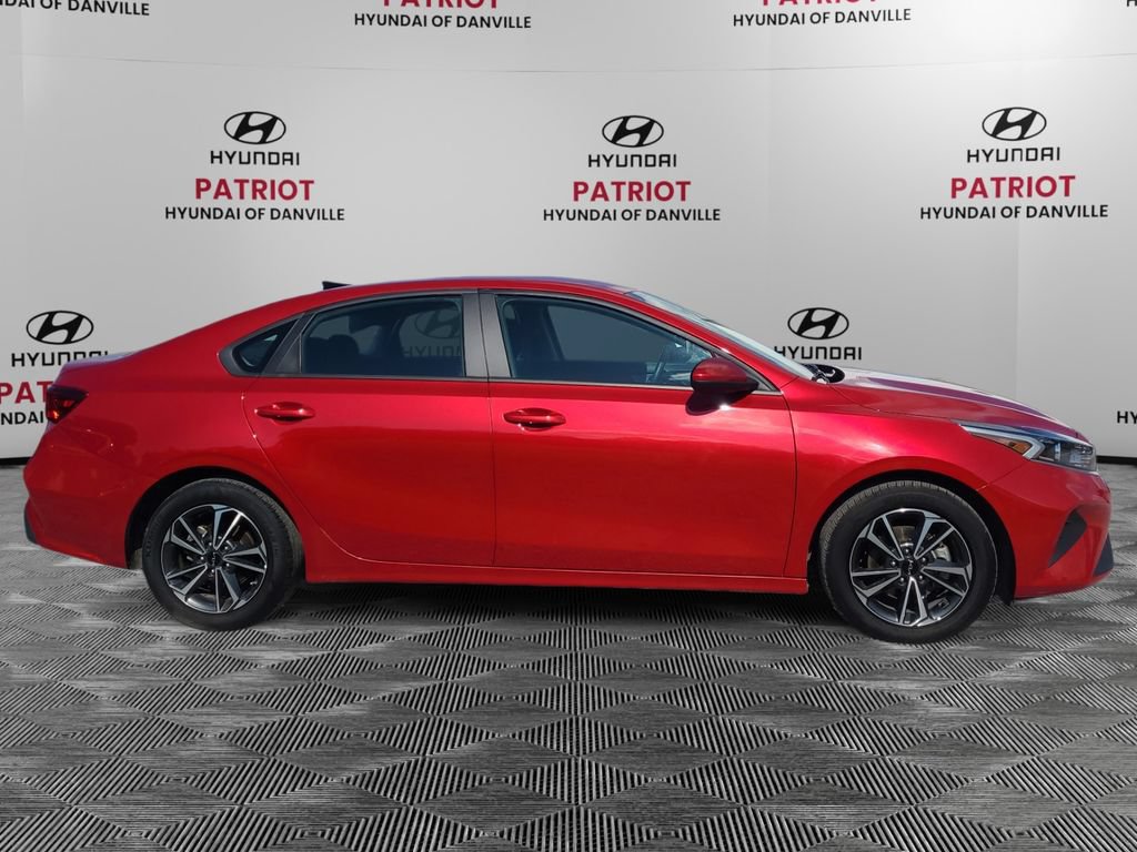 Used 2024 Kia Forte LXS FWD image 2