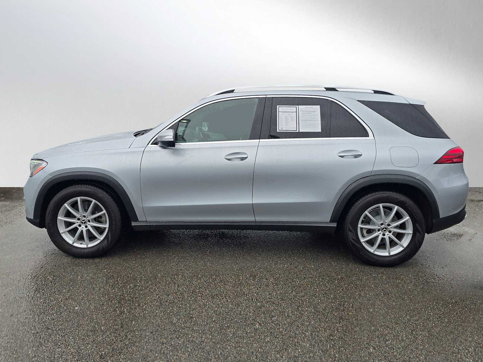 Used 2024 Mercedes-Benz GLE 450e 4MATIC image 6
