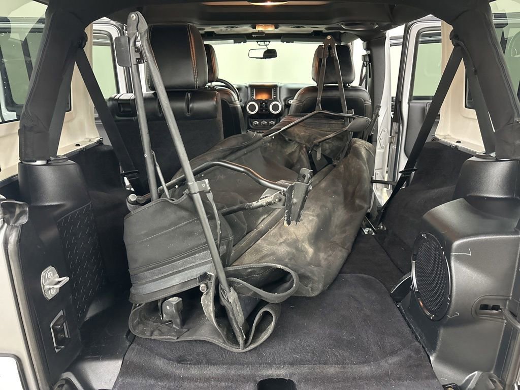 Used 2014 Jeep Wrangler Unlimited Sahara AWD/4WD image 27