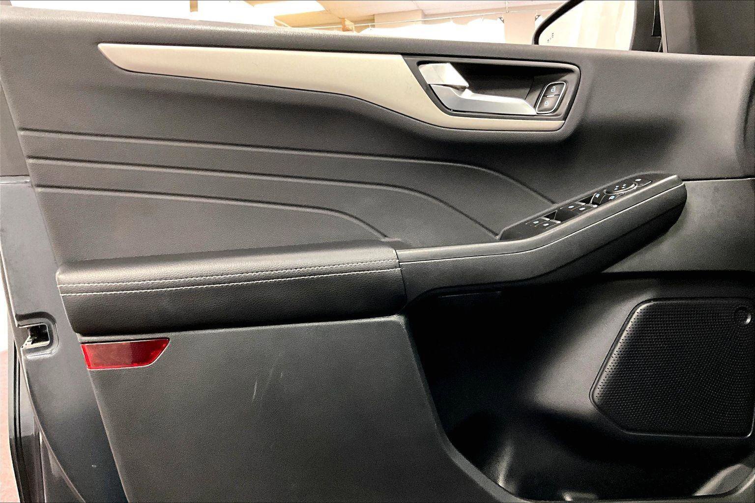 Certified 2022 Ford Escape SEL image 22