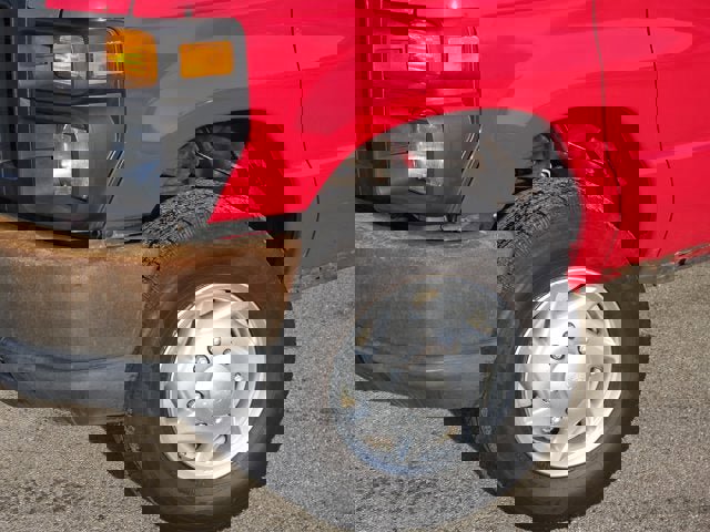 Used 2011 Ford E-250 and Econoline 250 image 2