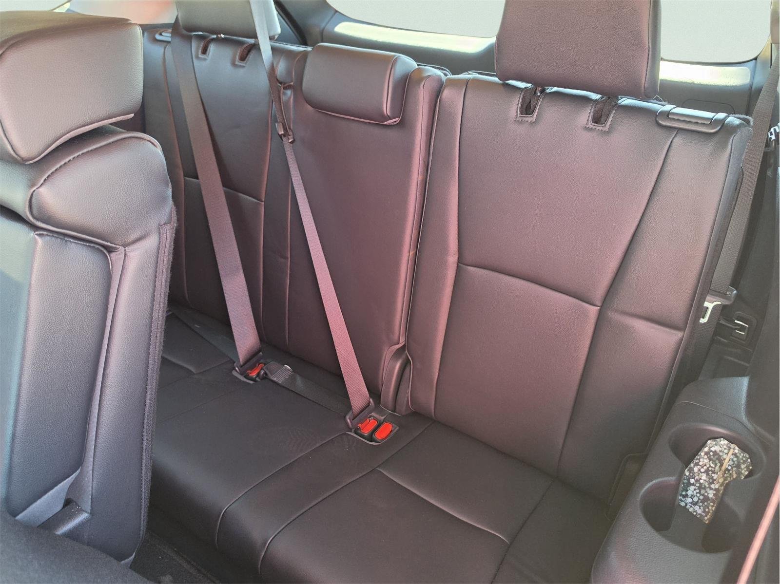 Used 2023 Toyota Highlander XLE FWD image 19