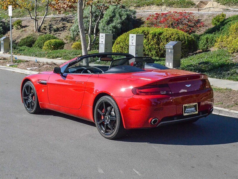 Used 2008 Aston Martin V8 Vantage Roadster RWD image 4