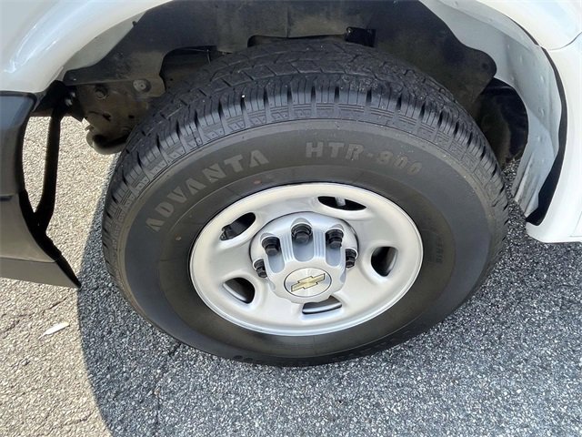 Used 2022 Chevrolet Express 2500 w/ Driver Convenience Package image 11
