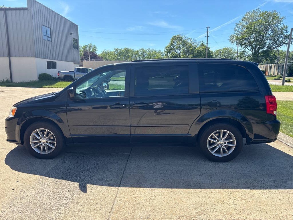 Used 2013 Dodge Grand Caravan SXT FWD image 4