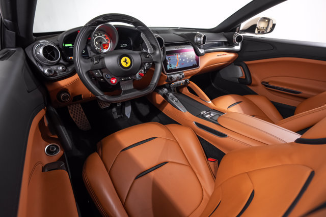 Used 2018 Ferrari GTC4Lusso AWD/4WD image 31