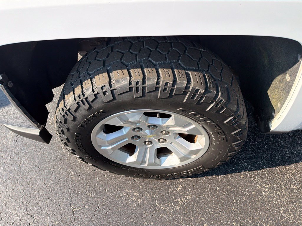 Used 2017 Chevrolet Silverado 1500 LT w/ All Star Edition AWD/4WD image 9