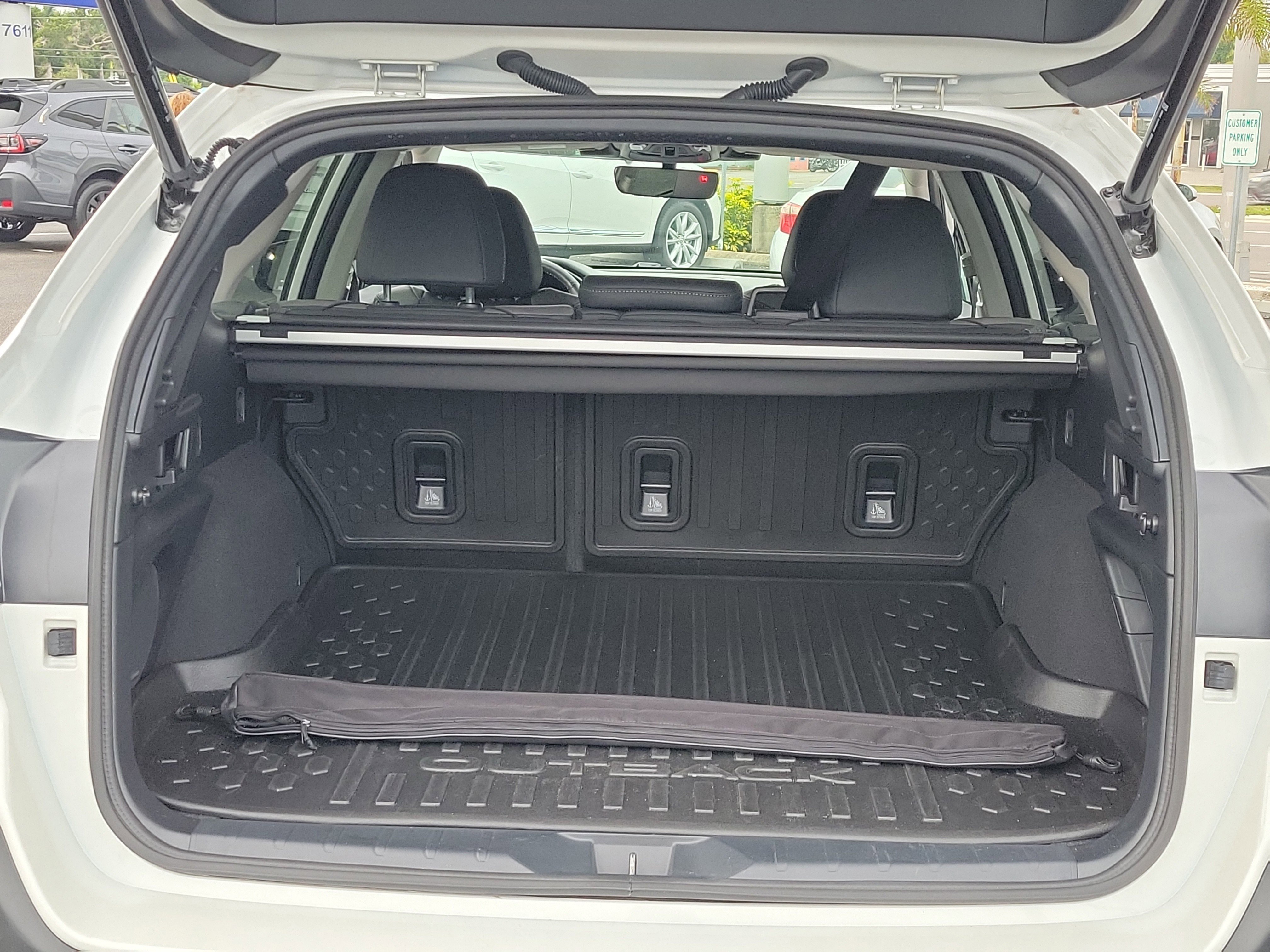 Certified 2025 Subaru Outback Onyx Edition image 12