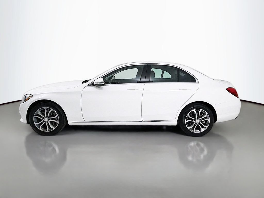 Used 2016 Mercedes-Benz C 300 4MATIC Sedan image 4