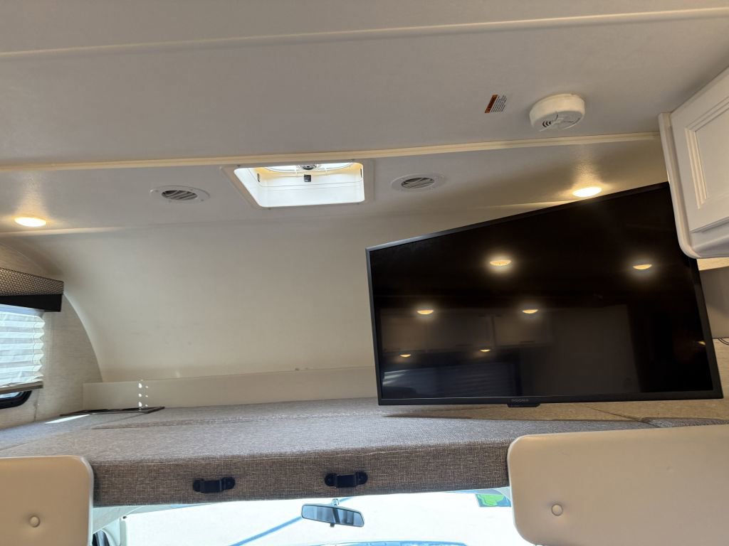 Used 2024 Ford E-350 and Econoline 350 Super Duty w/ Motorhome Prep Package image 45