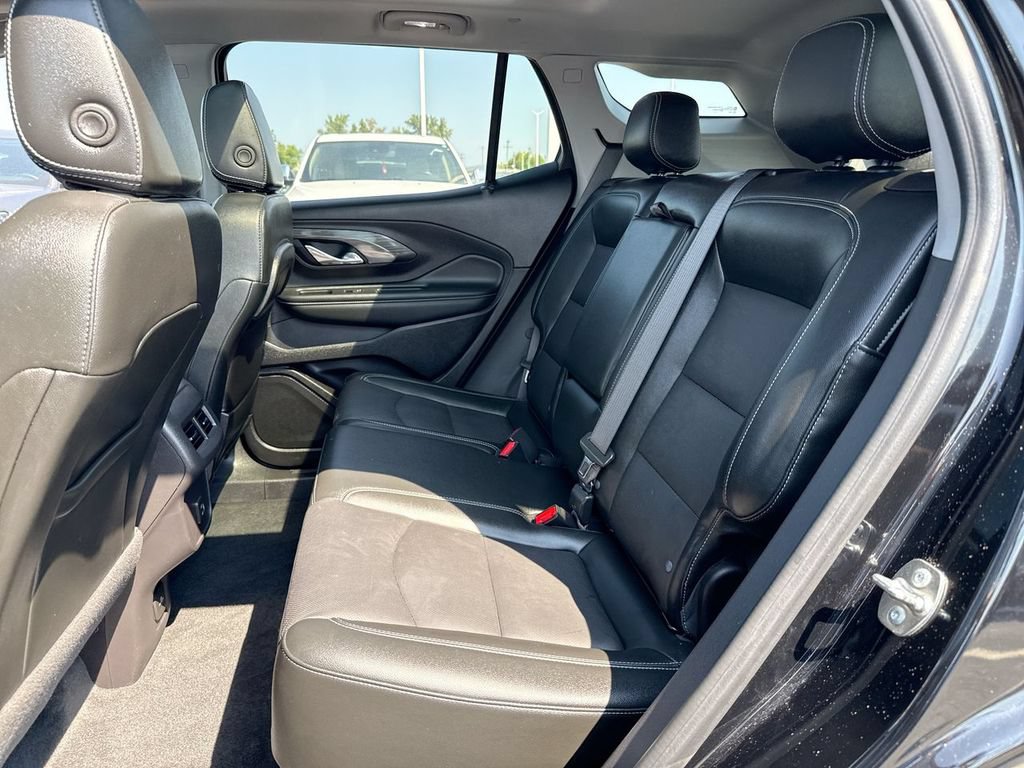 Used 2024 GMC Terrain SLT w/ Infotainment Package II AWD/4WD image 23