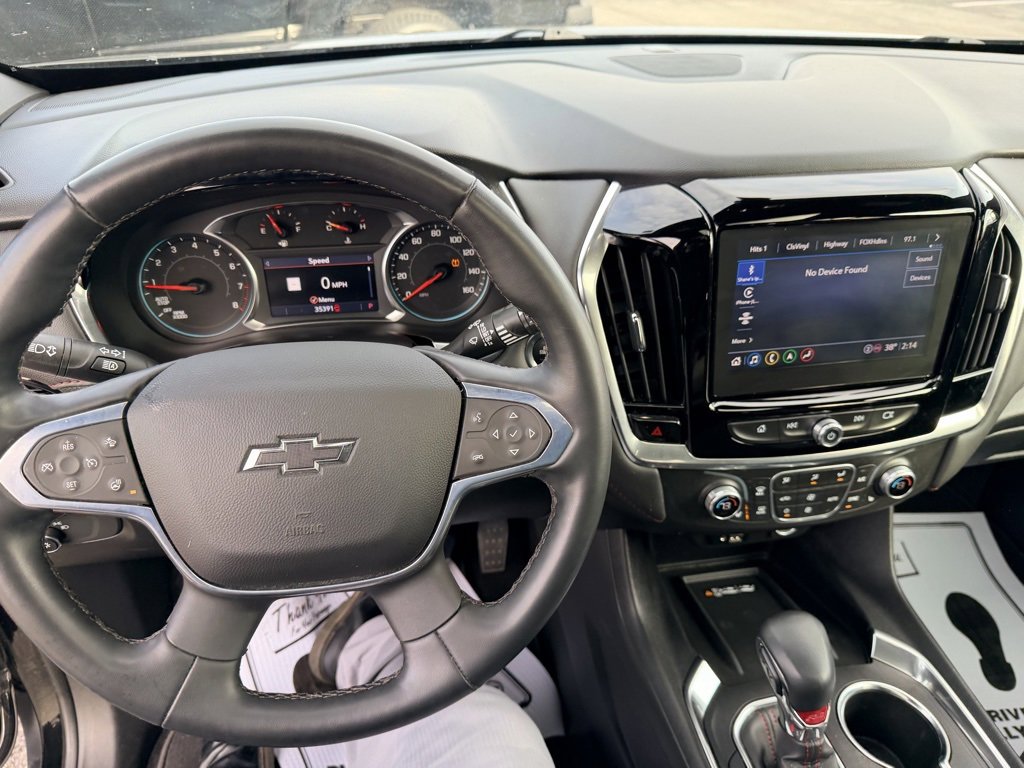 Used 2023 Chevrolet Traverse RS image 17