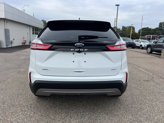 Certified 2024 Ford Edge SEL w/ Convenience Package AWD/4WD image 5