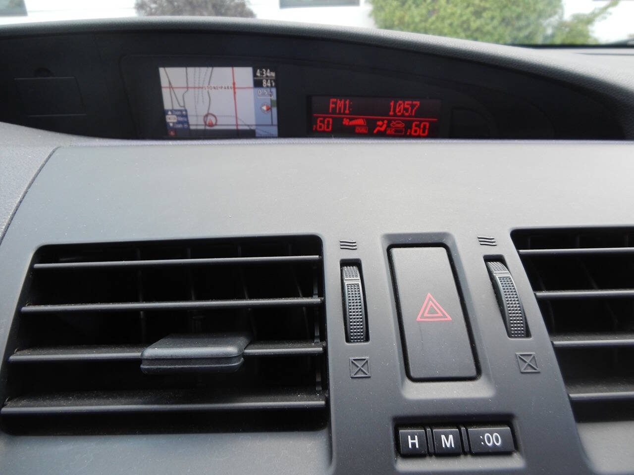 Used 2011 MAZDA MAZDA3 s Grand Touring w/ Tech Pkg FWD image 4