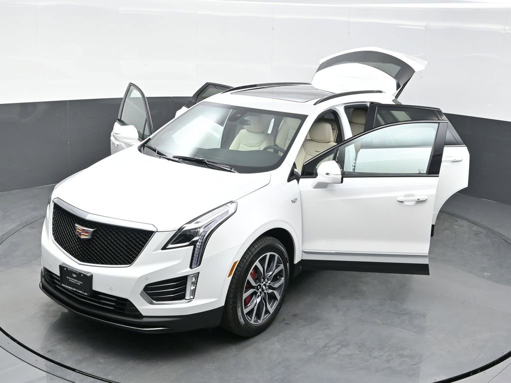 New 2025 Cadillac XT5 Sportv w/ LPO, Floor Liner Package image 35