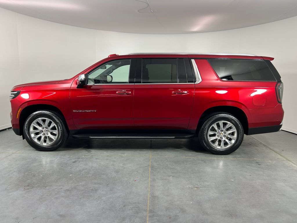 Used 2025 Chevrolet Suburban Premier w/ Sun And Tow Package AWD/4WD image 2