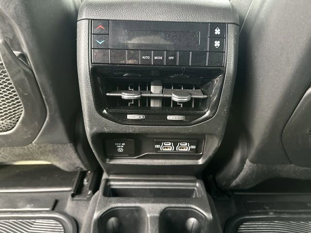 Used 2023 Jeep Grand Cherokee L Laredo image 21