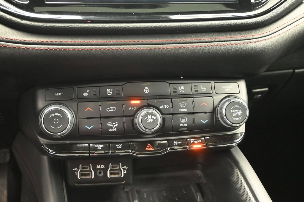 Used 2025 Dodge Durango R/T AWD/4WD image 18
