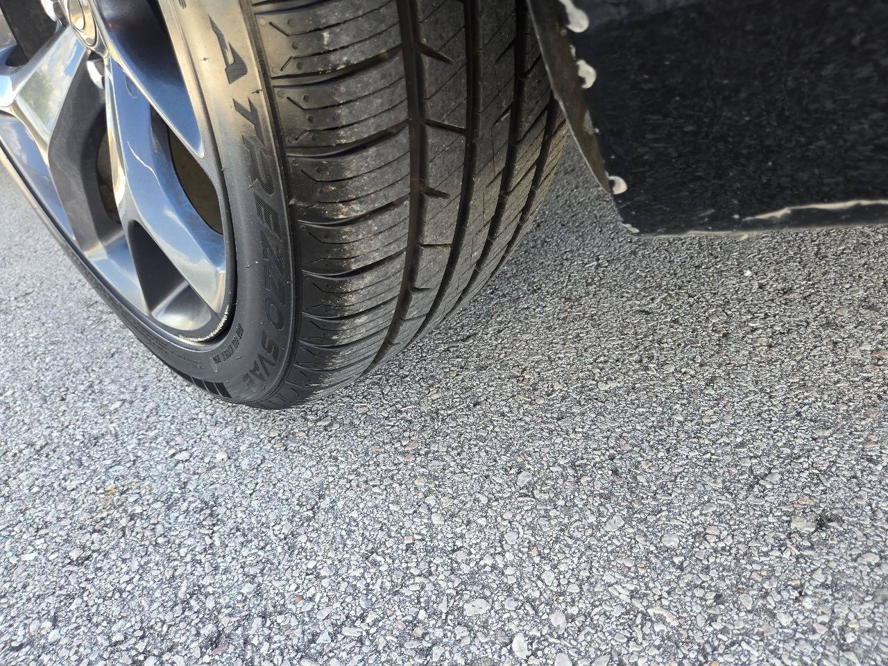 Used 2023 Chrysler 300 S RWD image 8