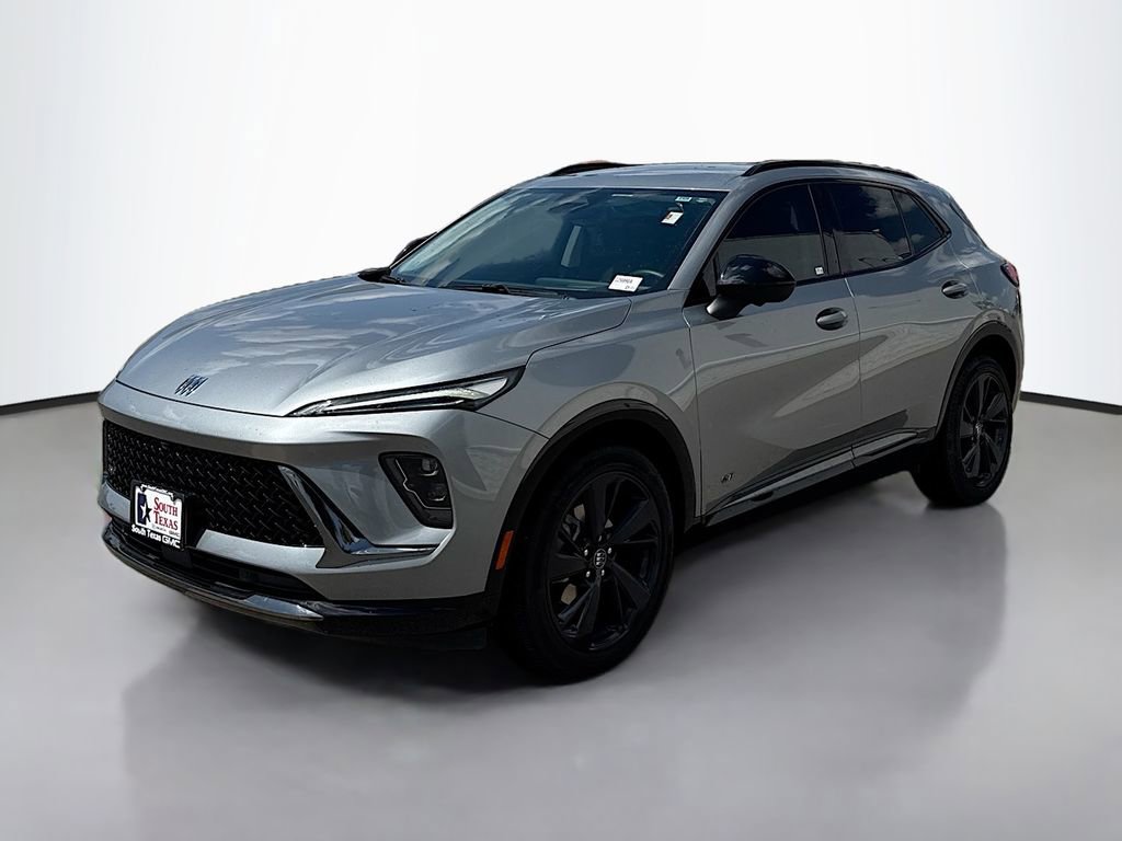 Used 2024 Buick Envision Sport Touring image 3