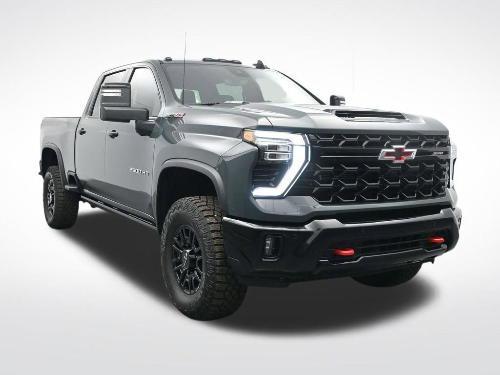 Used 2025 Chevrolet Silverado 2500 ZR2 w/ Technology Package image 3