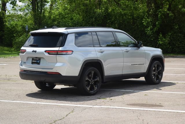 Used 2023 Jeep Grand Cherokee L Laredo AWD/4WD image 28