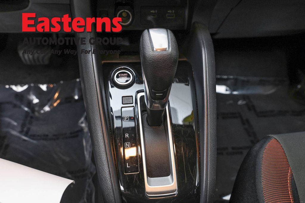 Used 2024 Nissan Versa SR FWD image 13