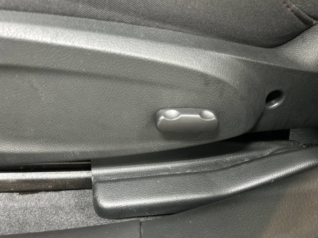 Used 2019 Chevrolet Sonic LT w/ Convenience Package FWD image 10