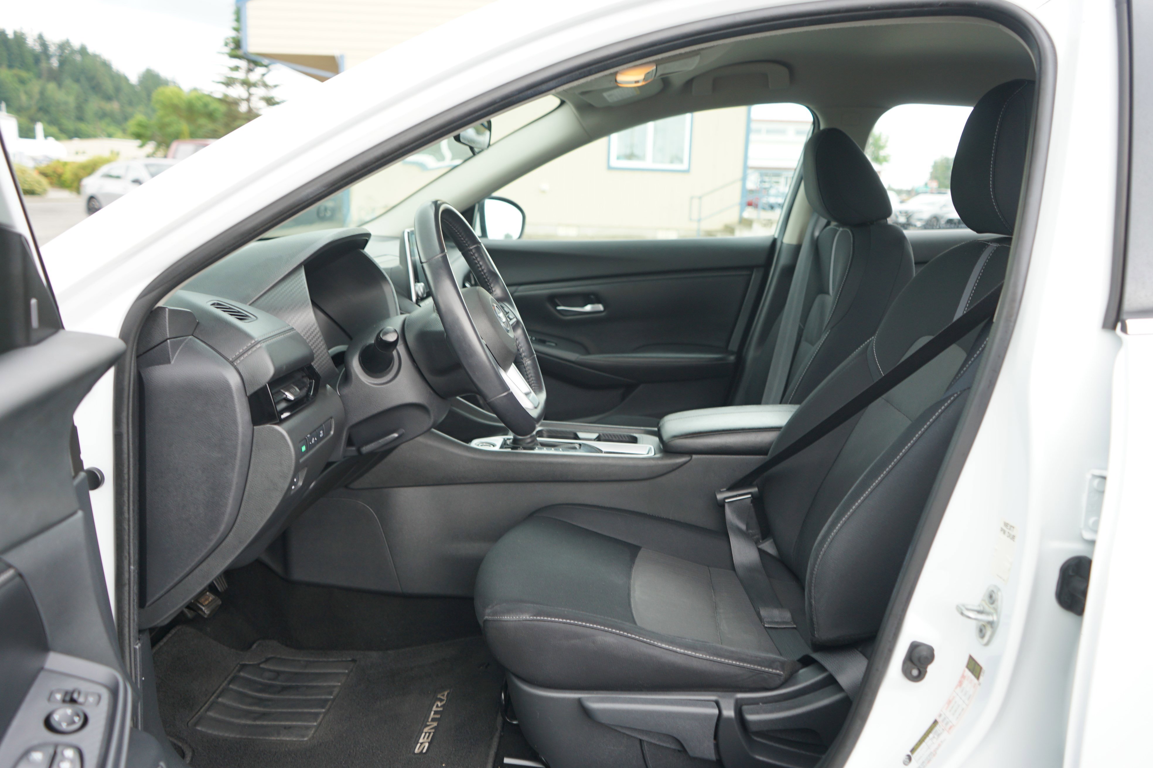 Used 2021 Nissan Sentra SV image 12