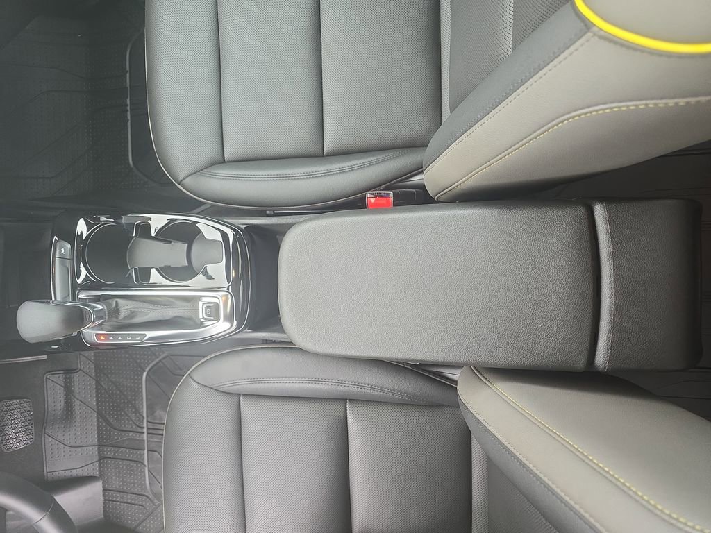Used 2025 Chevrolet Trax ACTIV w/ Sunroof Package FWD image 24
