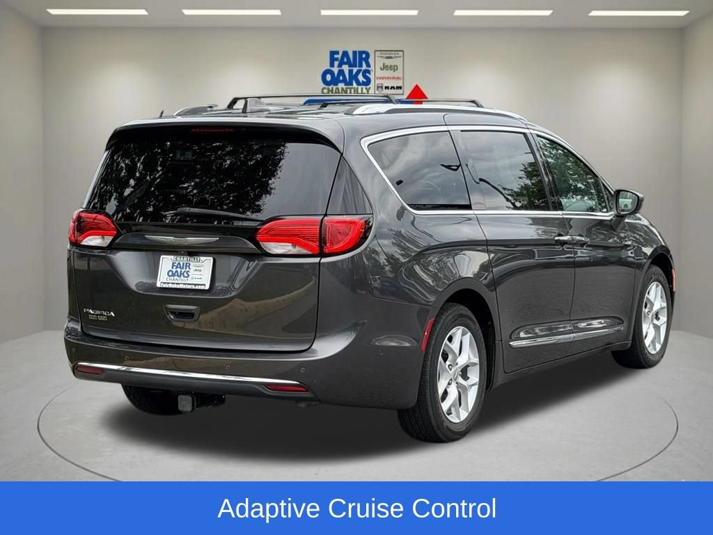 Used 2017 Chrysler Pacifica Touring-L Plus w/ Advanced Safetytec Group FWD image 8