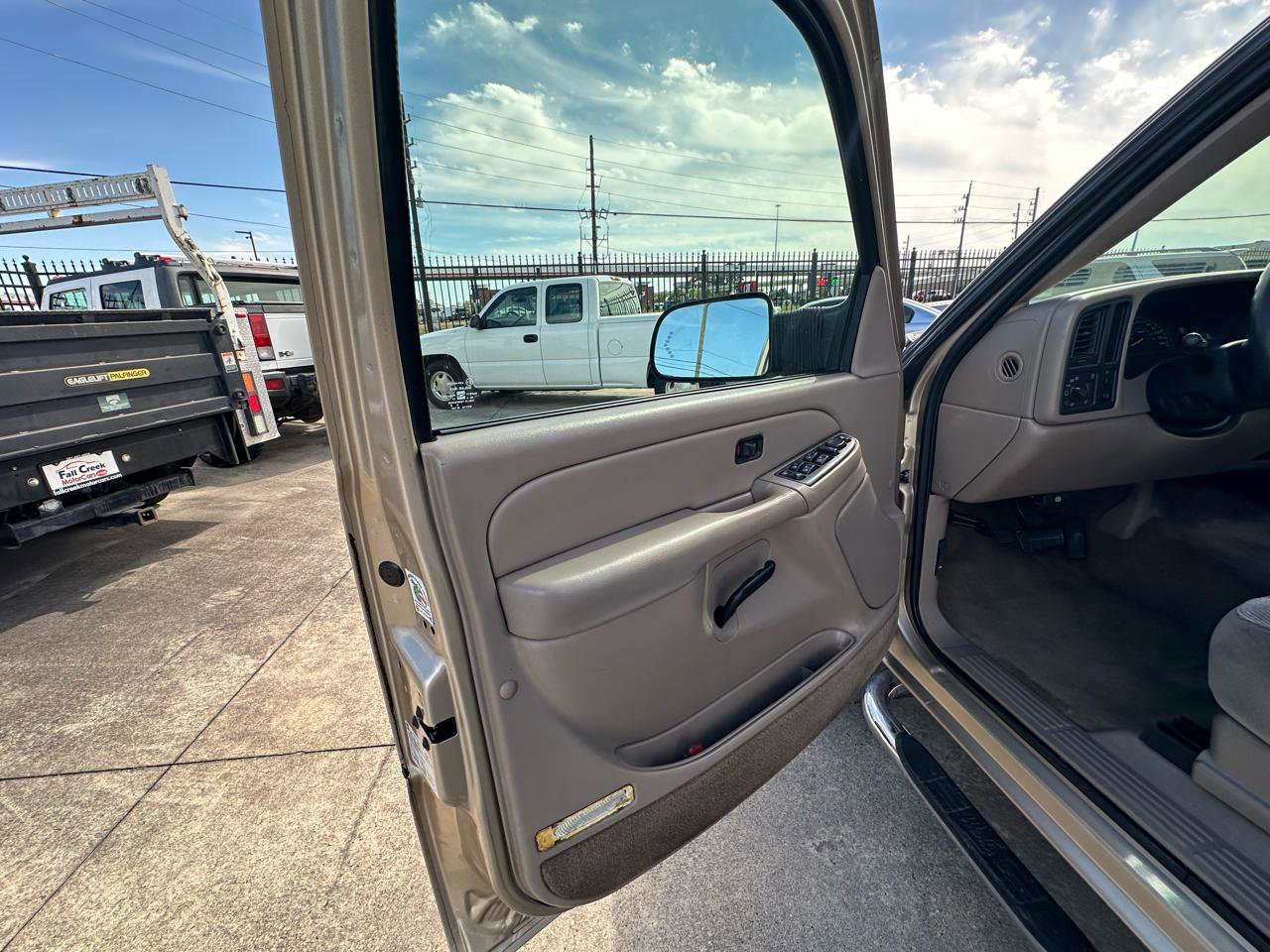Used 2004 GMC Sierra 2500 SLE RWD image 28
