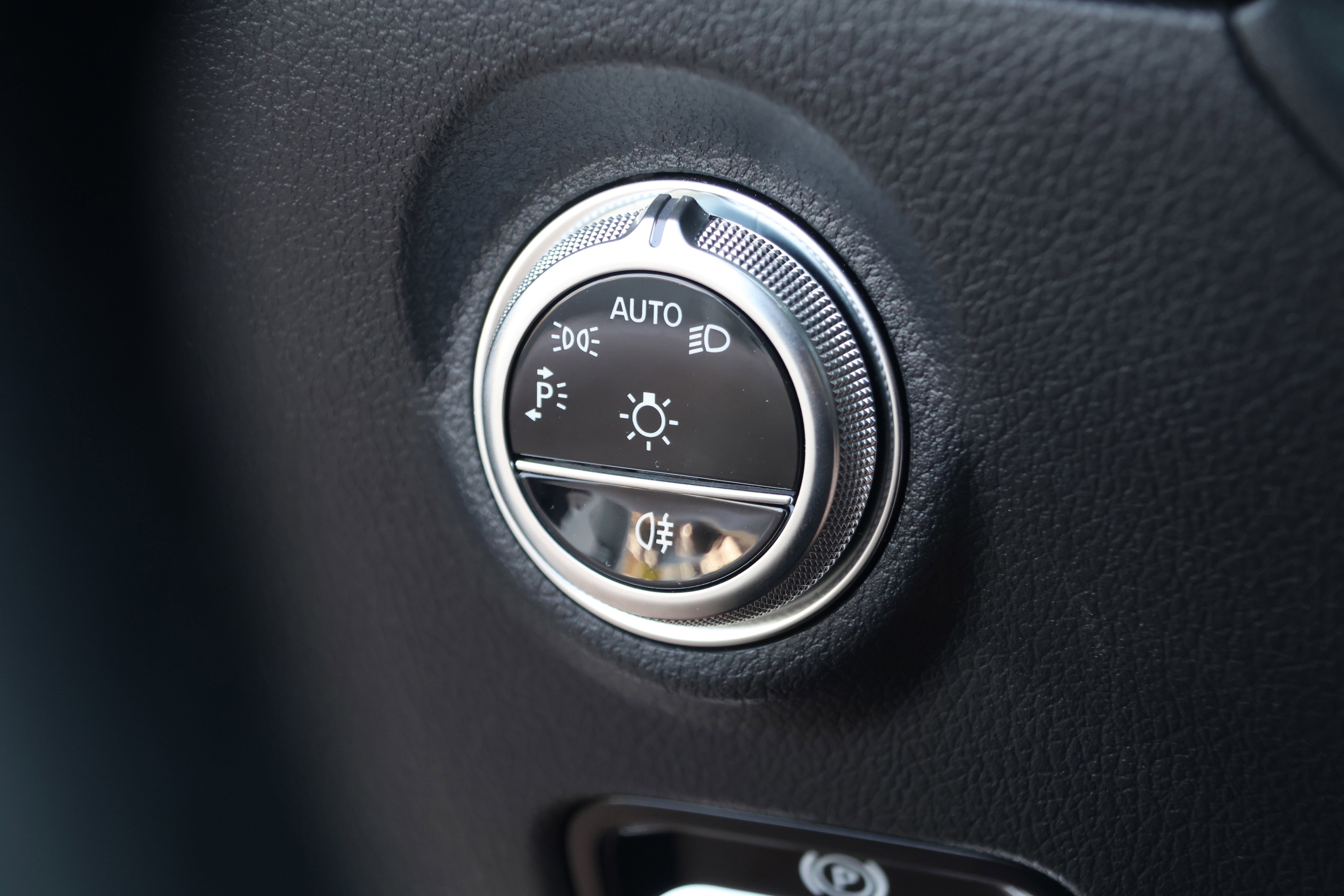 Used 2024 Mercedes-Benz C 300 4MATIC Sedan image 17