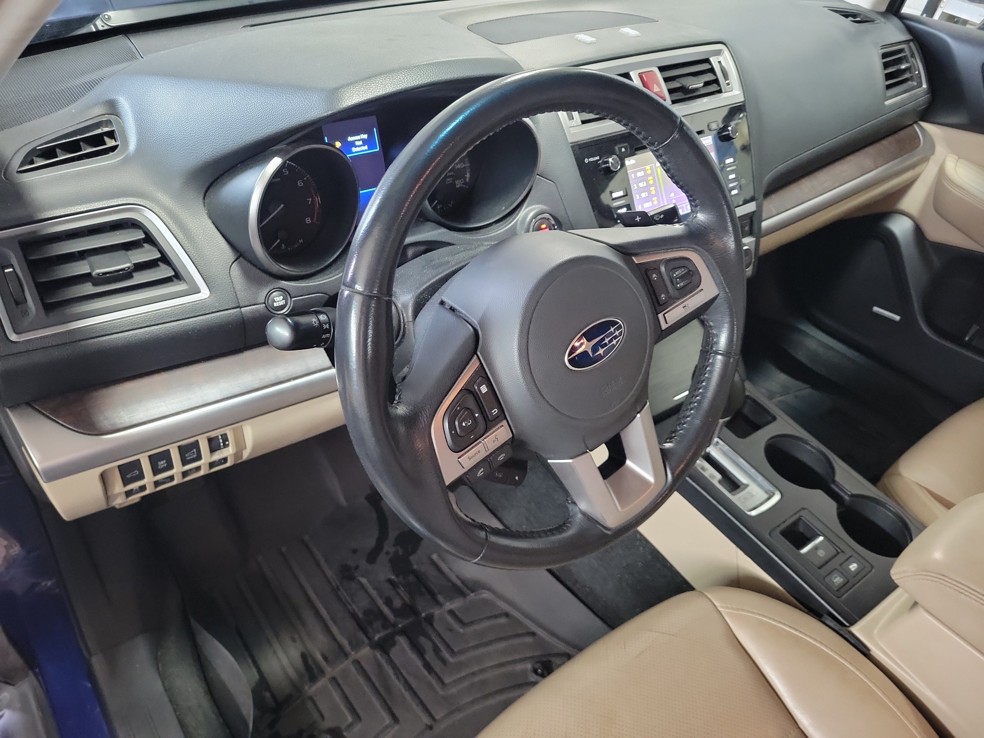 Used 2015 Subaru Outback 3.6R Limited AWD/4WD image 16
