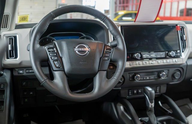 Certified 2025 Nissan Frontier SV w/ SV Convenience Package image 13