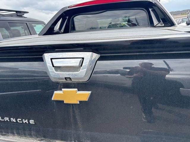 Used 2013 Chevrolet Avalanche LTZ AWD/4WD image 18